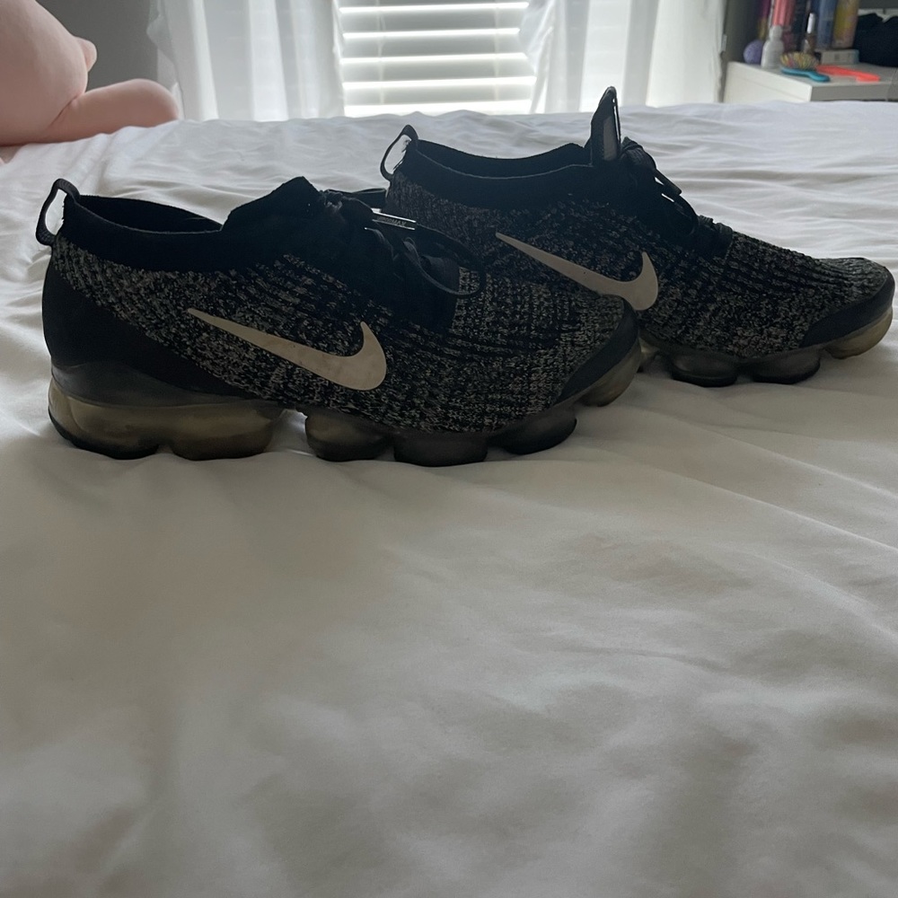 Nike Vapor Max Black and White